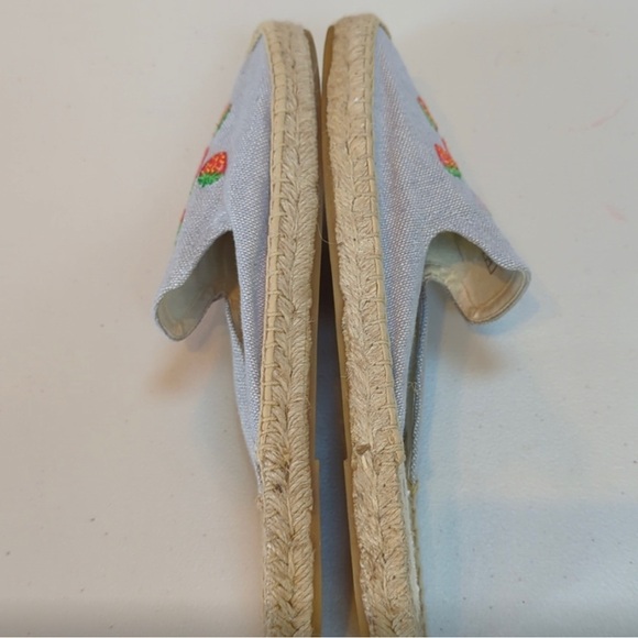 Soludos The Smoking Mule Espadrille Blue Strawberry Embroidered Mules - Picture 5 of 7